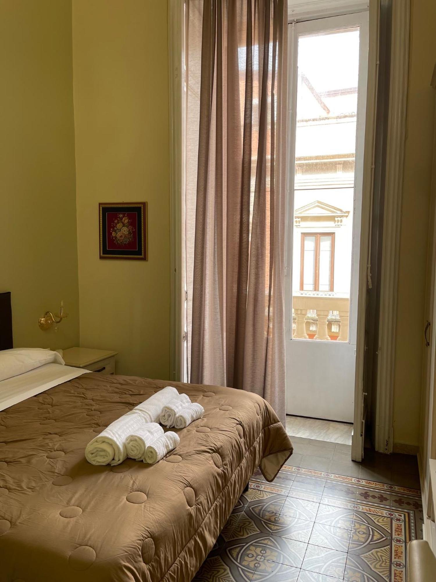 Umberto House Catania Hotel Eksteriør billede